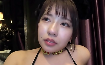 蜜臀 狠狠躁 Adorable Japanese Cutie Enjoys Intimate Fingering & Oral