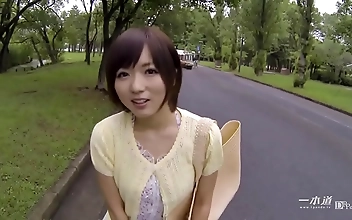 的 Sexy Man Reveals Stunning Beauty's Body While Tonguing