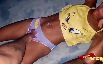 扒开 Virgin Teen Shows Off Stunning Blowjob Expertise Before