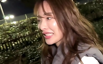 啪啪 Hot Honey Delivers Epic Blowjob Before Mind-Bending Sex