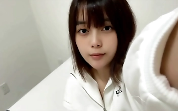 自拍 Seductive Japanese Maid's Forbidden Night of Passionate Possession